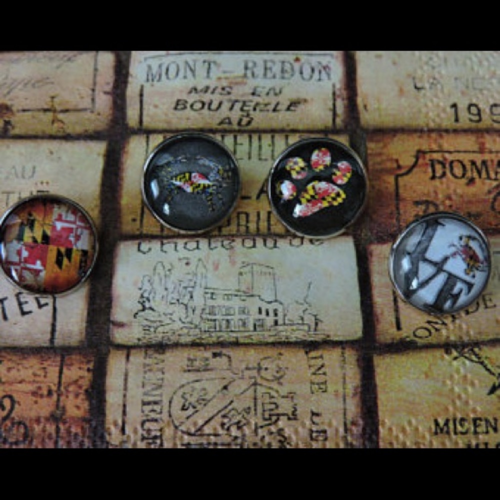 Glass bezel wine charms